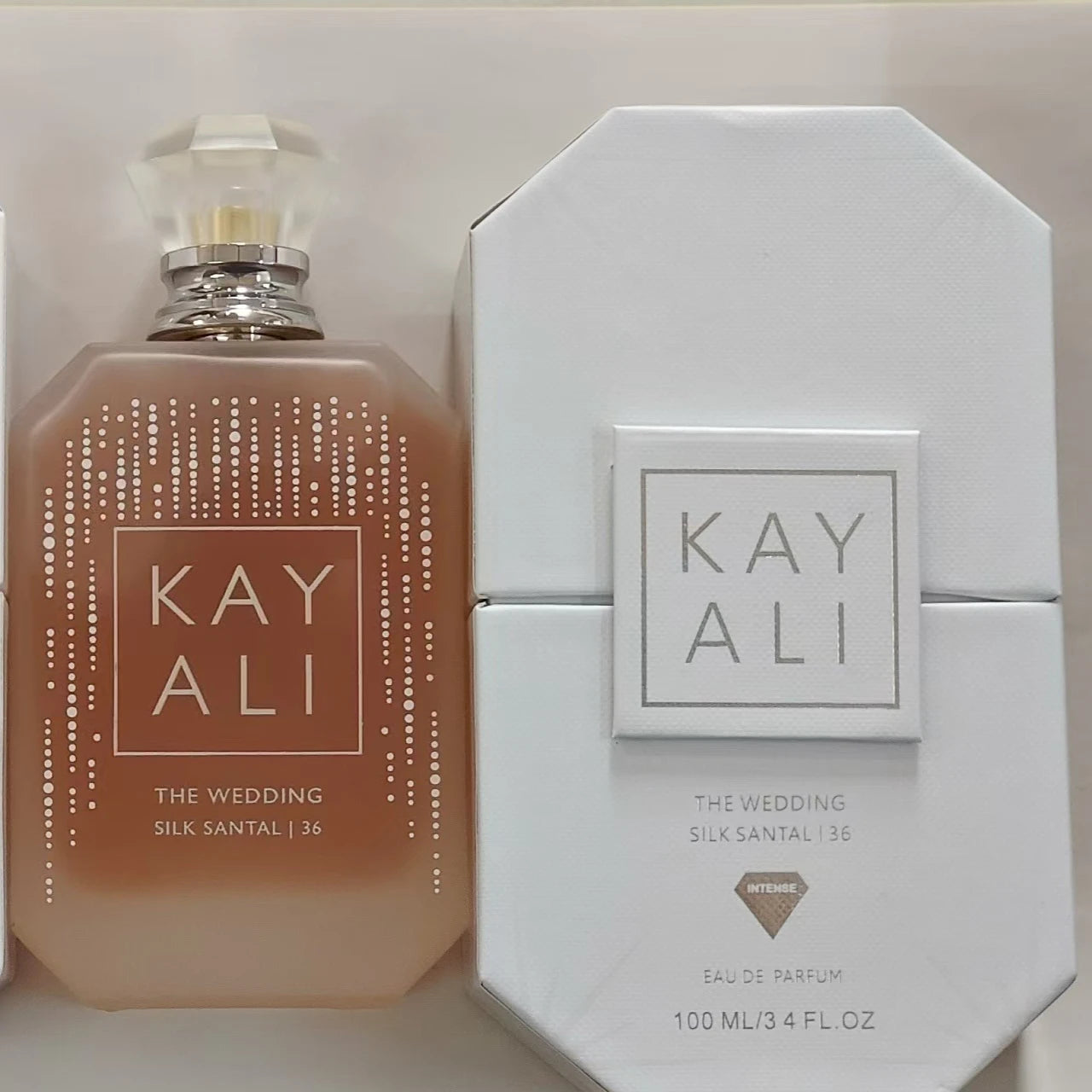 Indulge in Luxury: 100ml Women's Eau De Parfum with Alluring Floral Fruity Vanilla Oriental Woody Notes