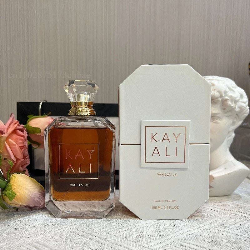 Indulge in Luxury: 100ml Women's Eau De Parfum with Alluring Floral Fruity Vanilla Oriental Woody Notes