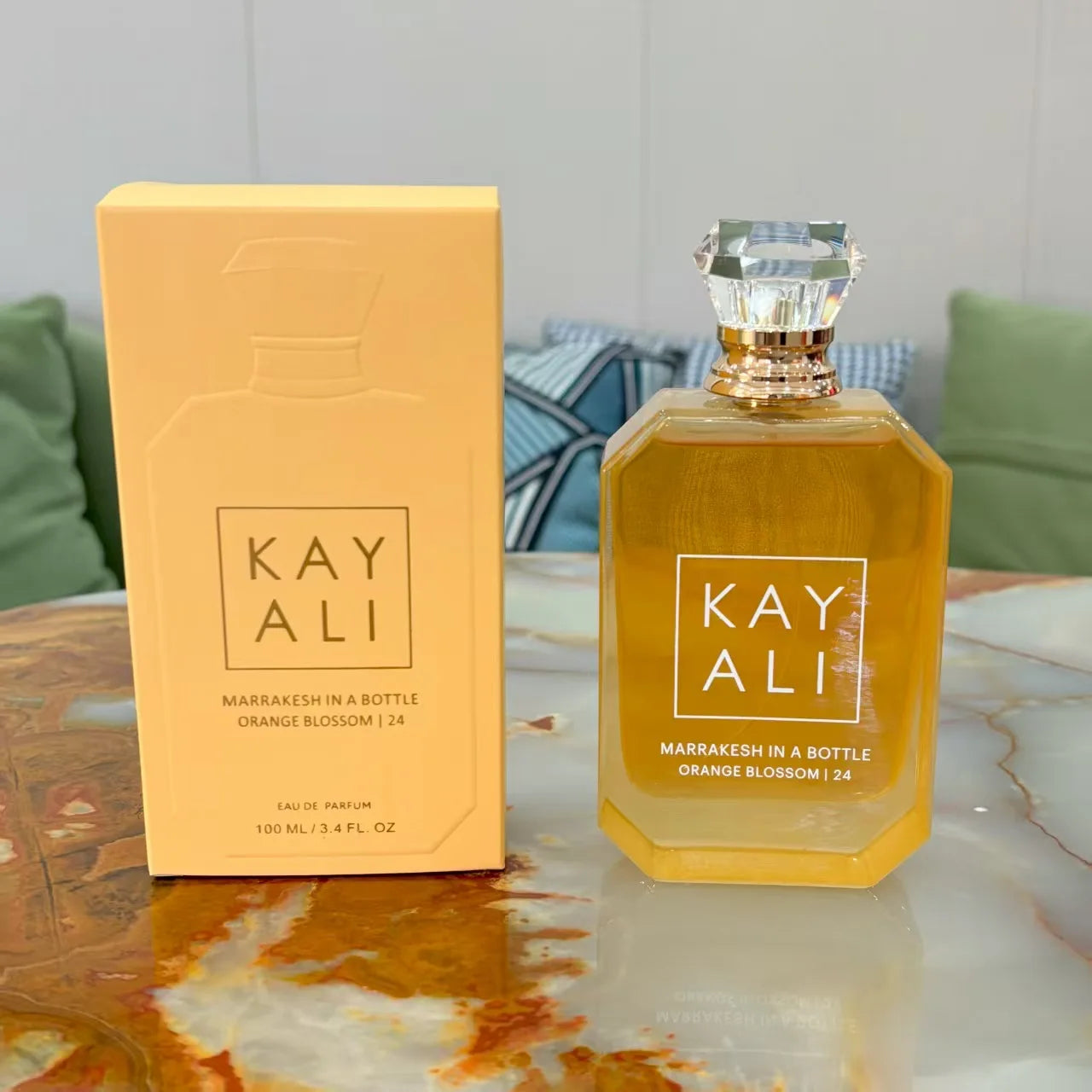Indulge in Luxury: 100ml Women's Eau De Parfum with Alluring Floral Fruity Vanilla Oriental Woody Notes